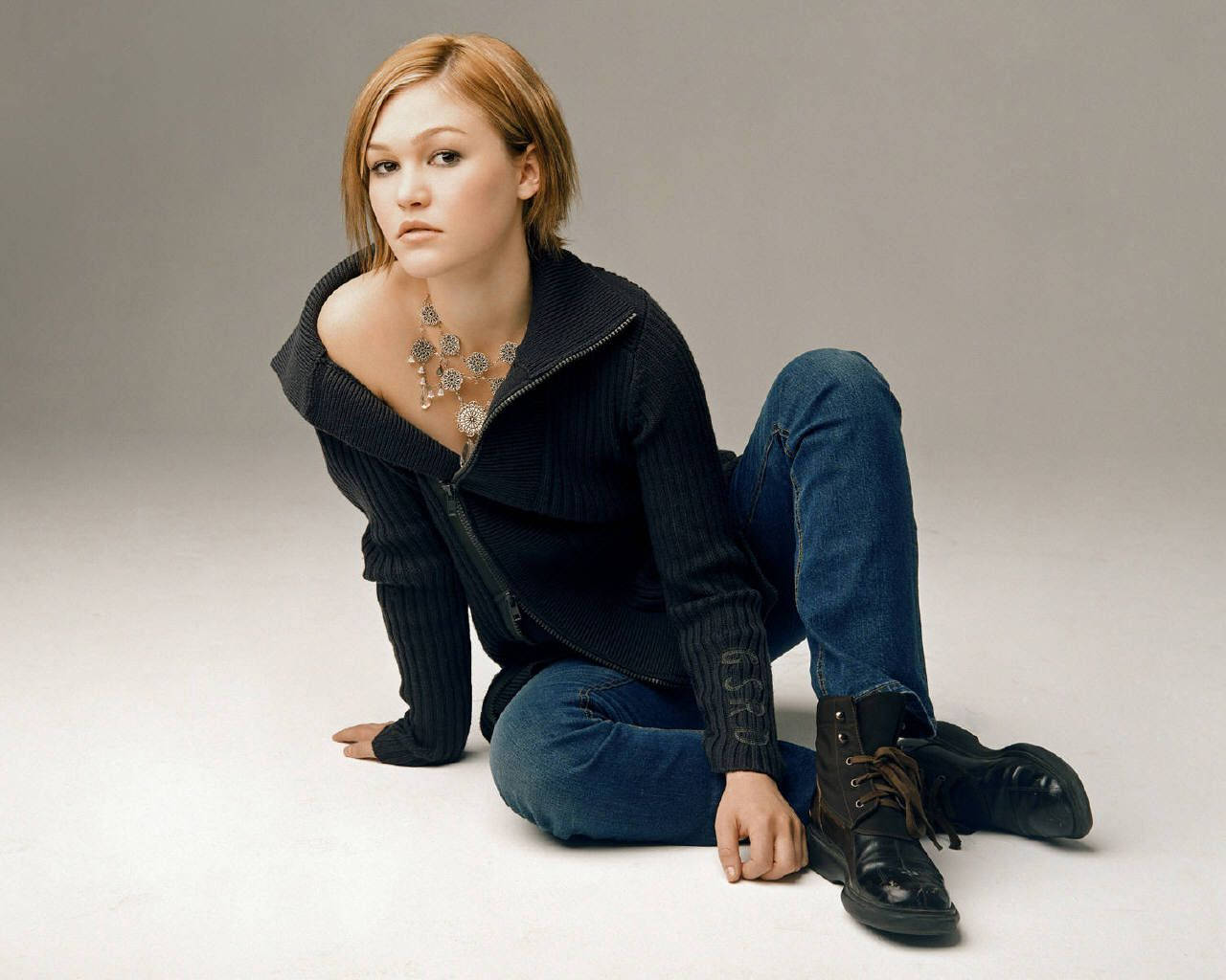 Julia Stiles Model Actress Wallpaper