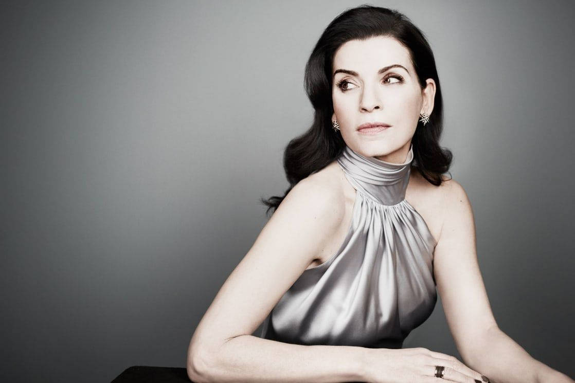 Julianna Margulies In Halter Neck Top Wallpaper