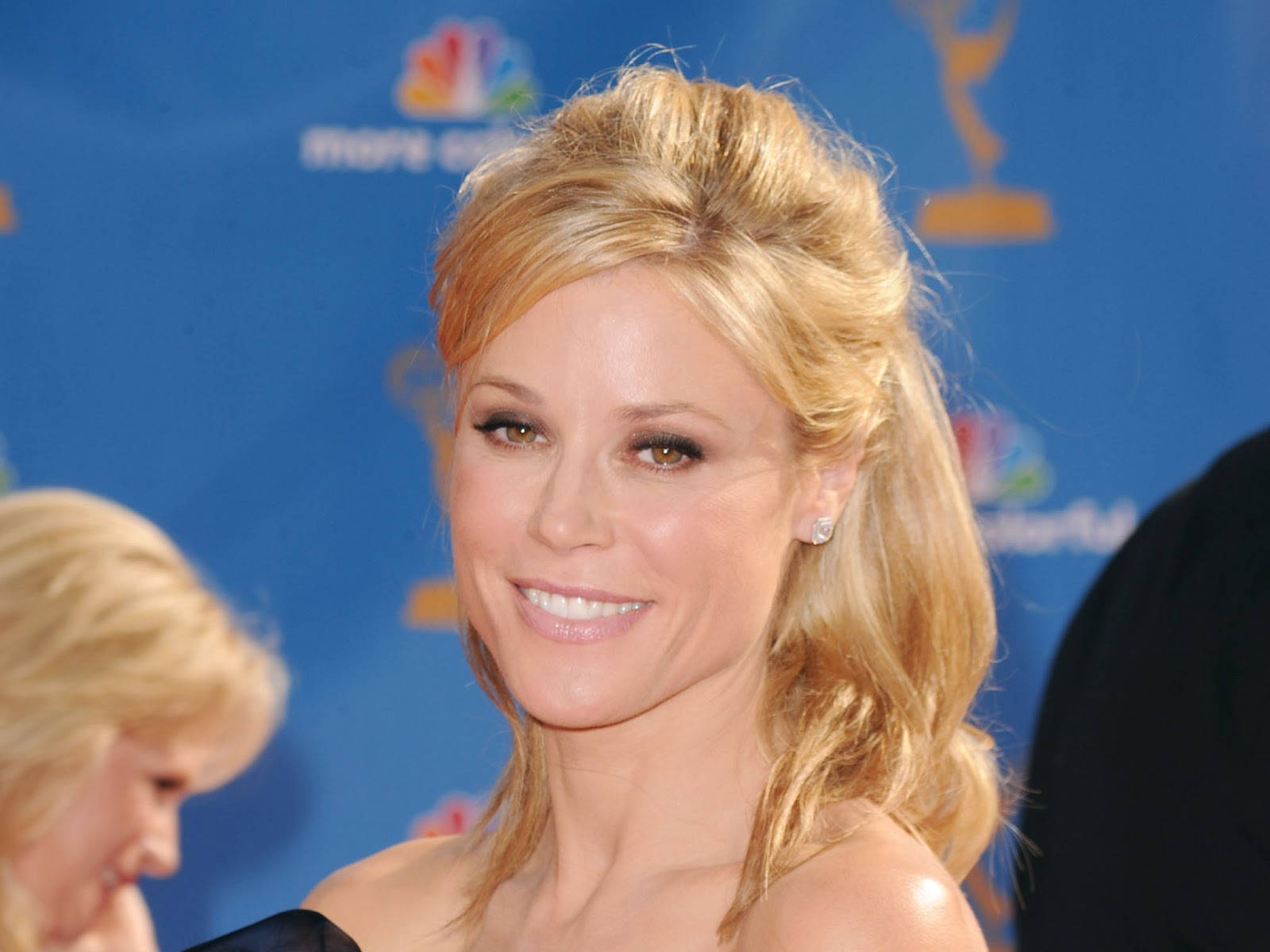 Julie Bowen Beautiful Celebrity Actress Wallpaper