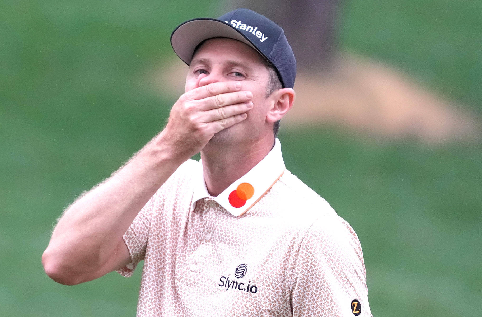 Justin Rose Covering His Mouth Wallpaper