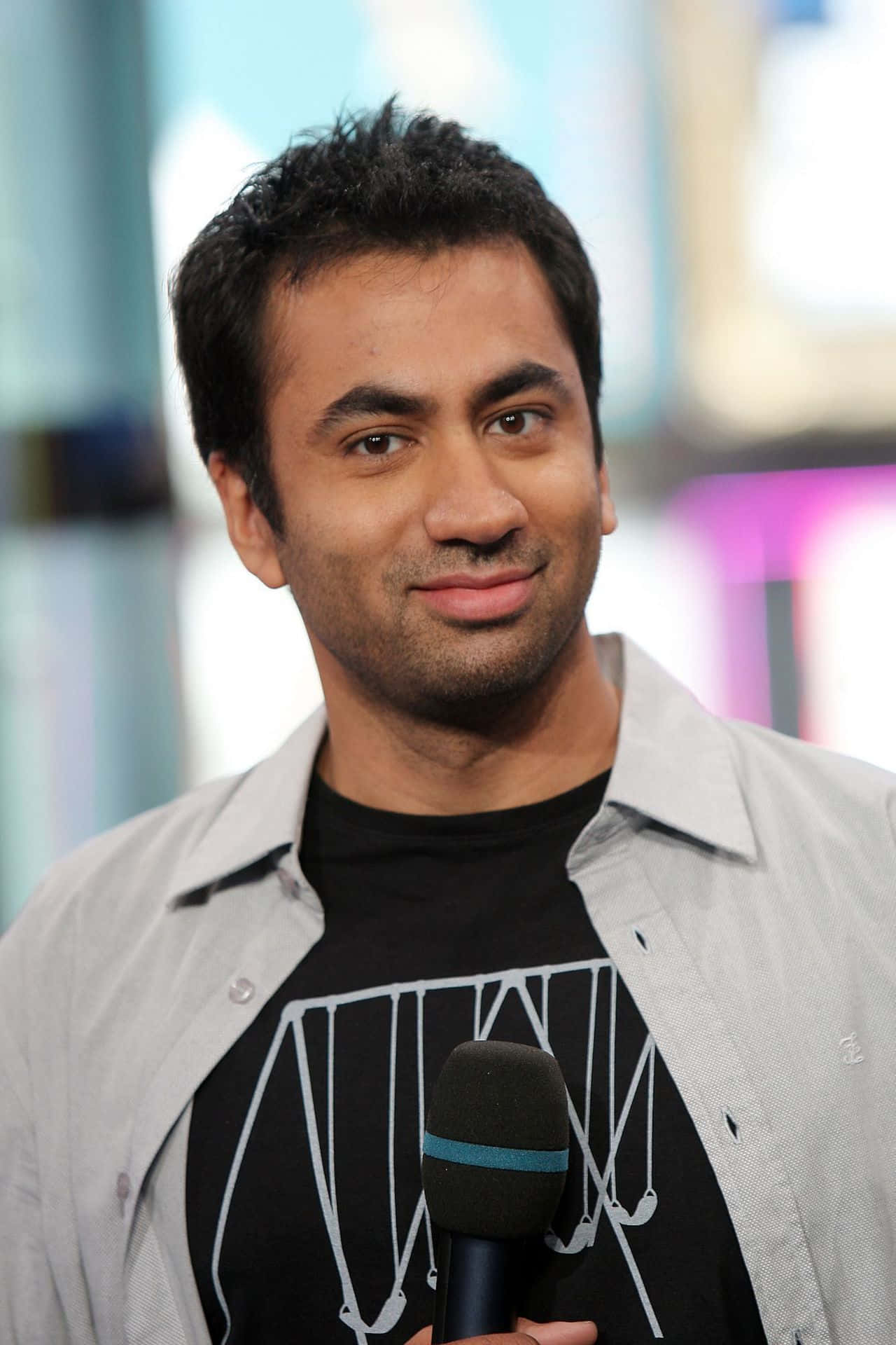 Kal Penn: The Star Of Hollywood And Politics Wallpaper