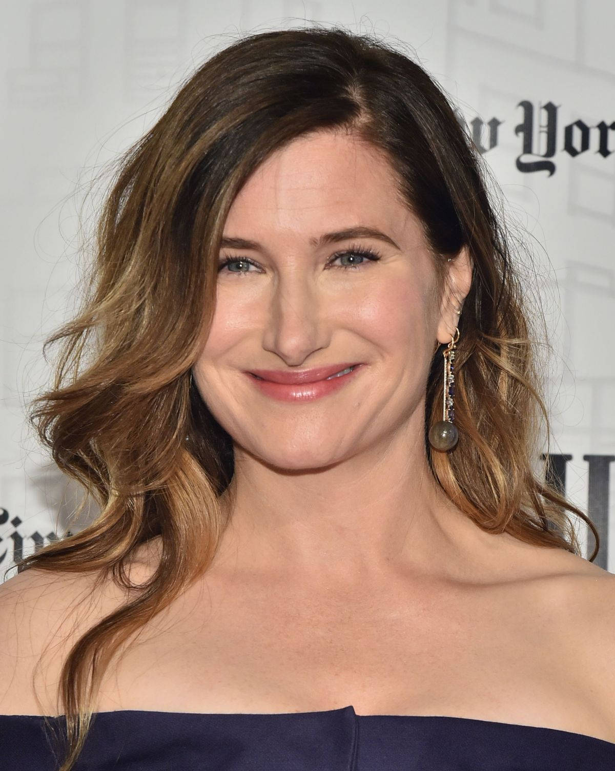 Kathryn Hahn Stunning Celebrity Photo Wallpaper