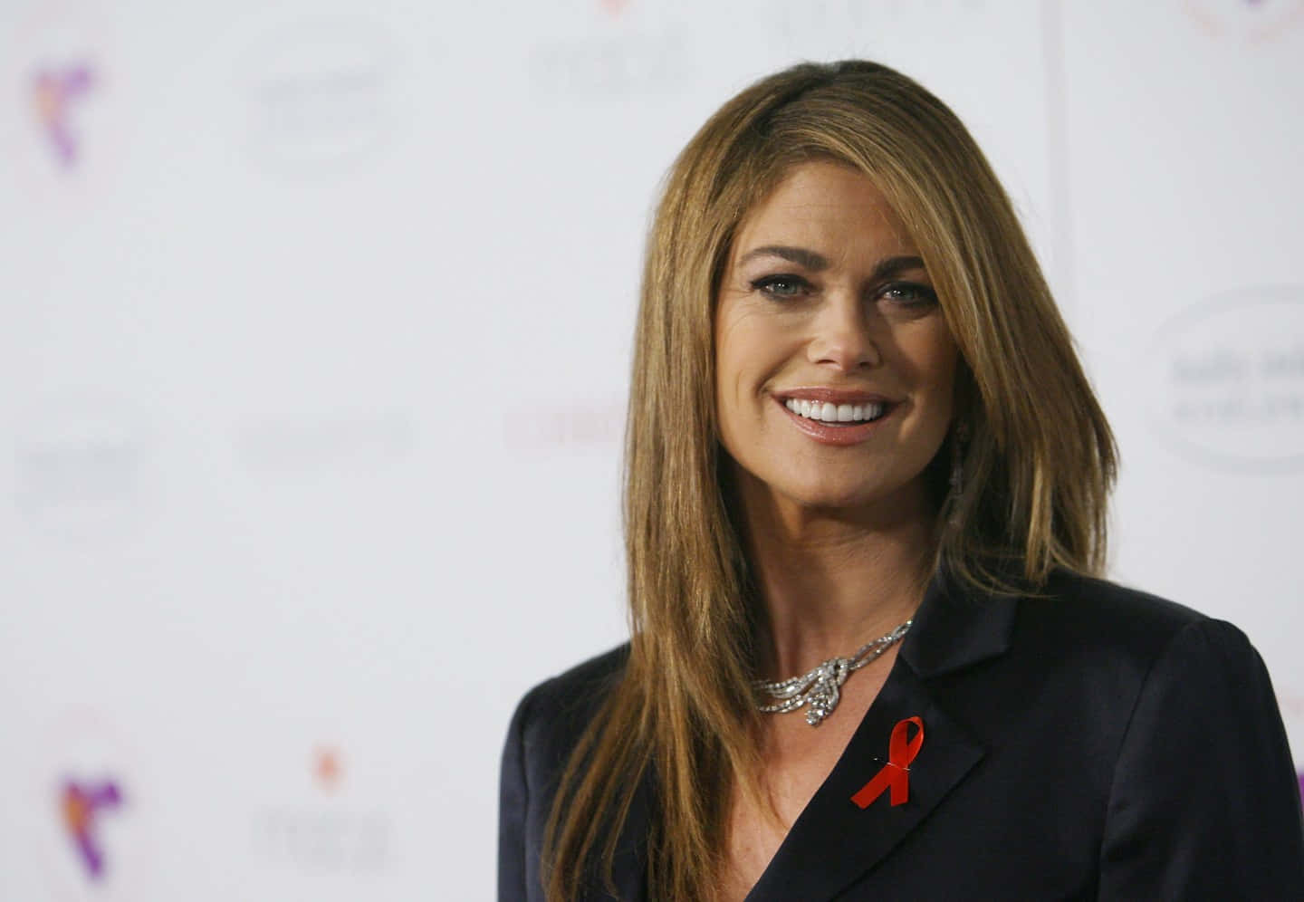 Kathy Ireland Smilingat Event Wallpaper