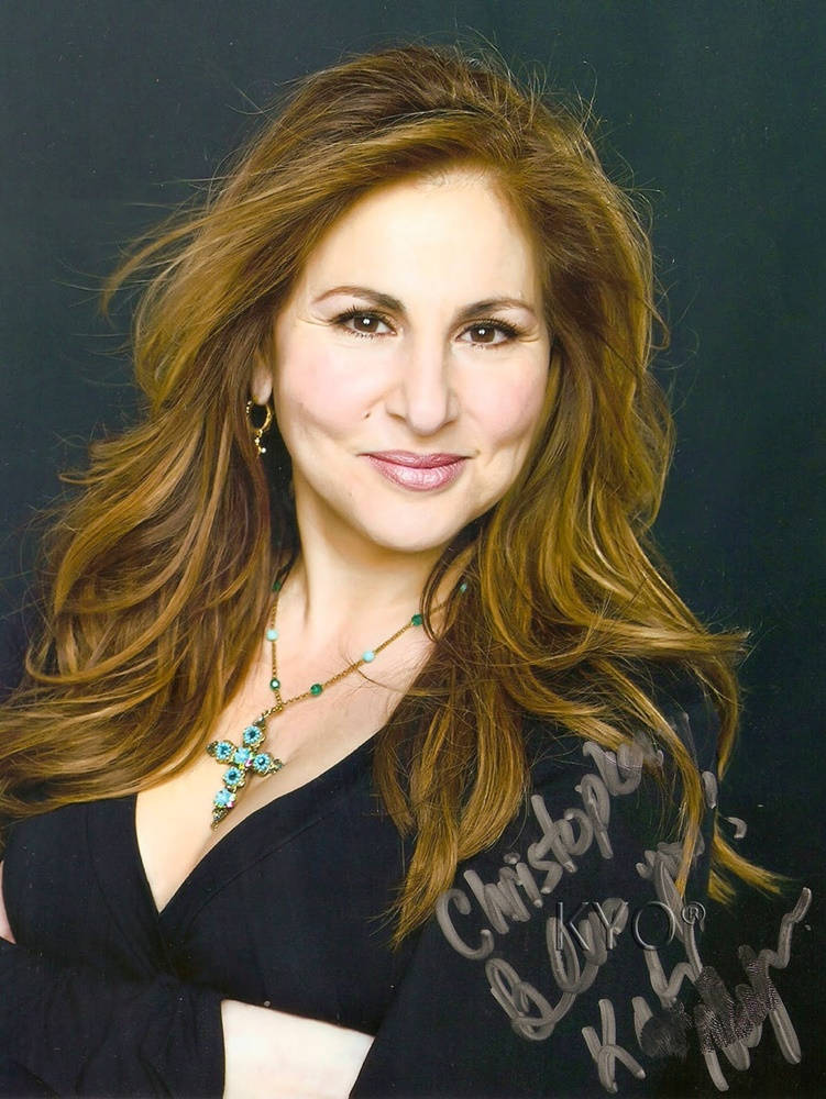 Kathy Najimy In Her Brown Wavy Hair Wallpaper