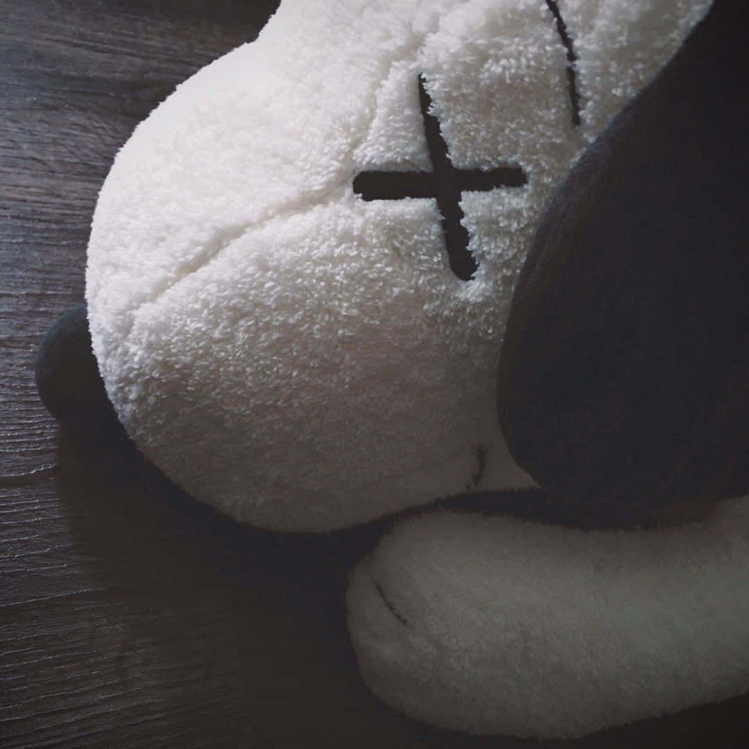 Kaws Snoopy Close Up Wallpaper