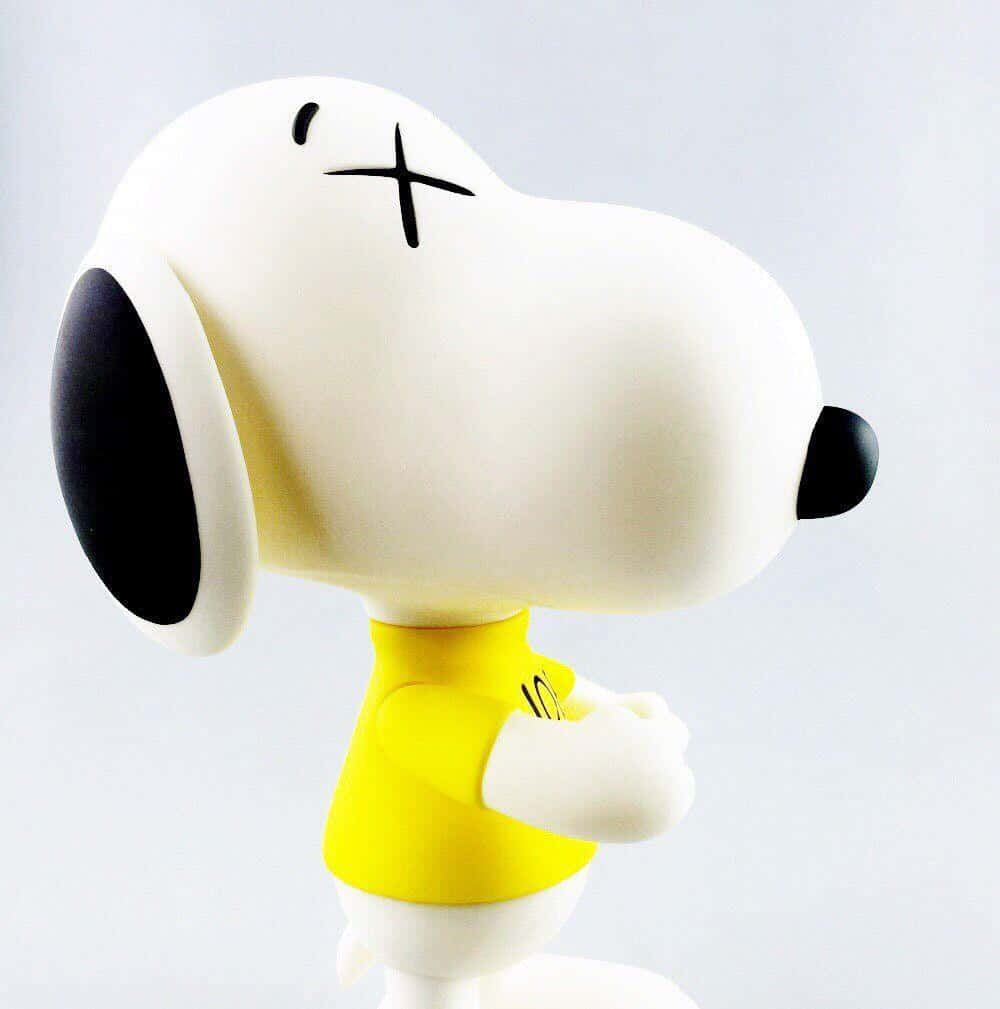 Kaws Snoopy Figure Yellow Shirt Wallpaper