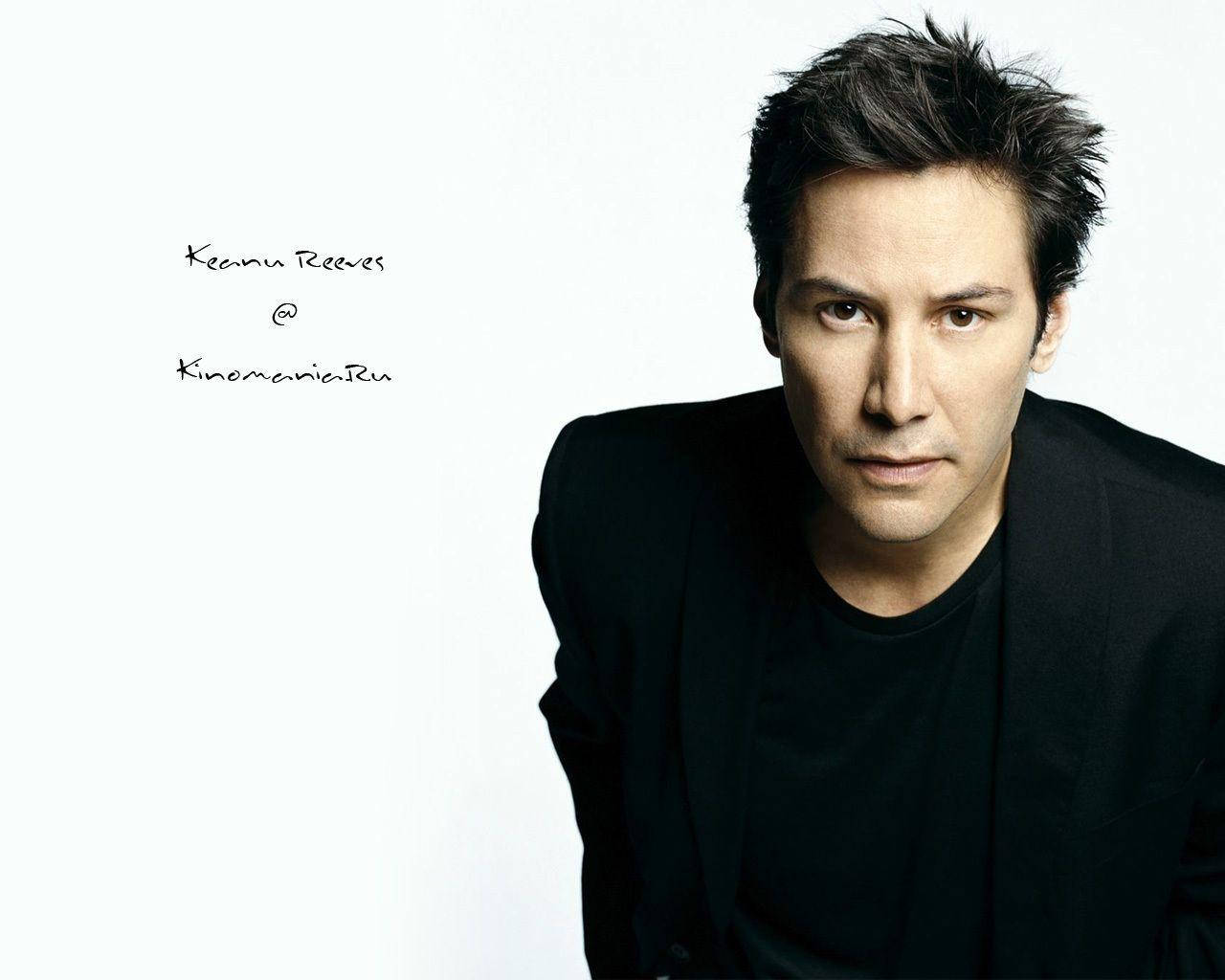 Keanu Reeves Celebrity Copy Space Wallpaper