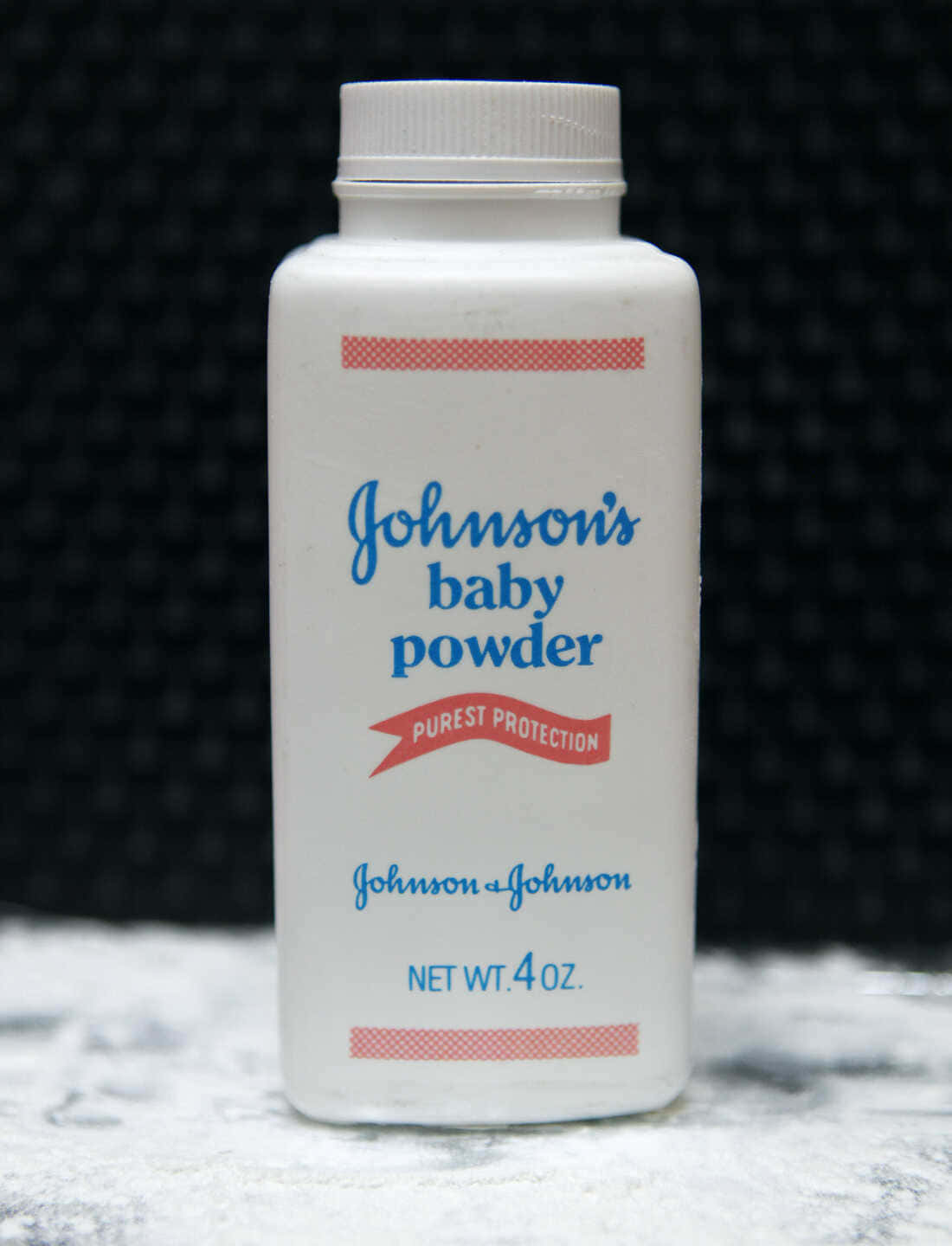 Keep Your Infant Dry And Smelling Fresh With Baby Powder Wallpaper