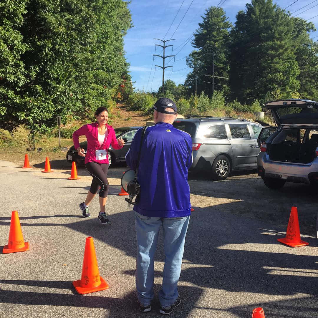 Kelly Ayotte Staying Active On A Jog Wallpaper