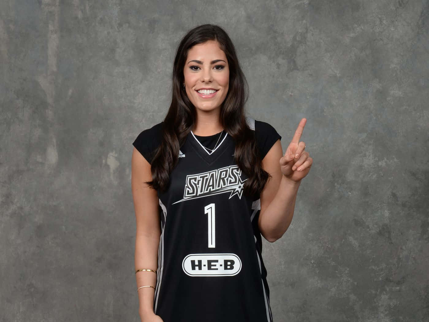 Kelsey Plum Pointing Up Wallpaper