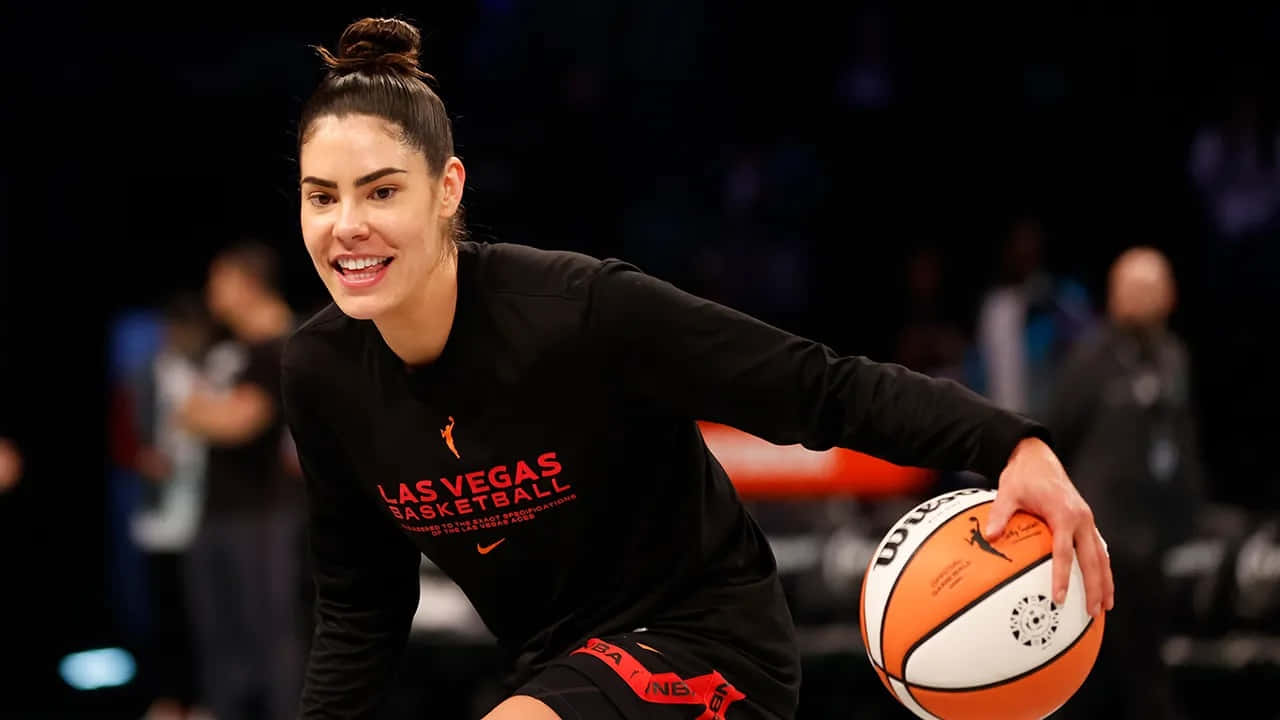 Kelsey Plum Warmup Basketball Session Wallpaper