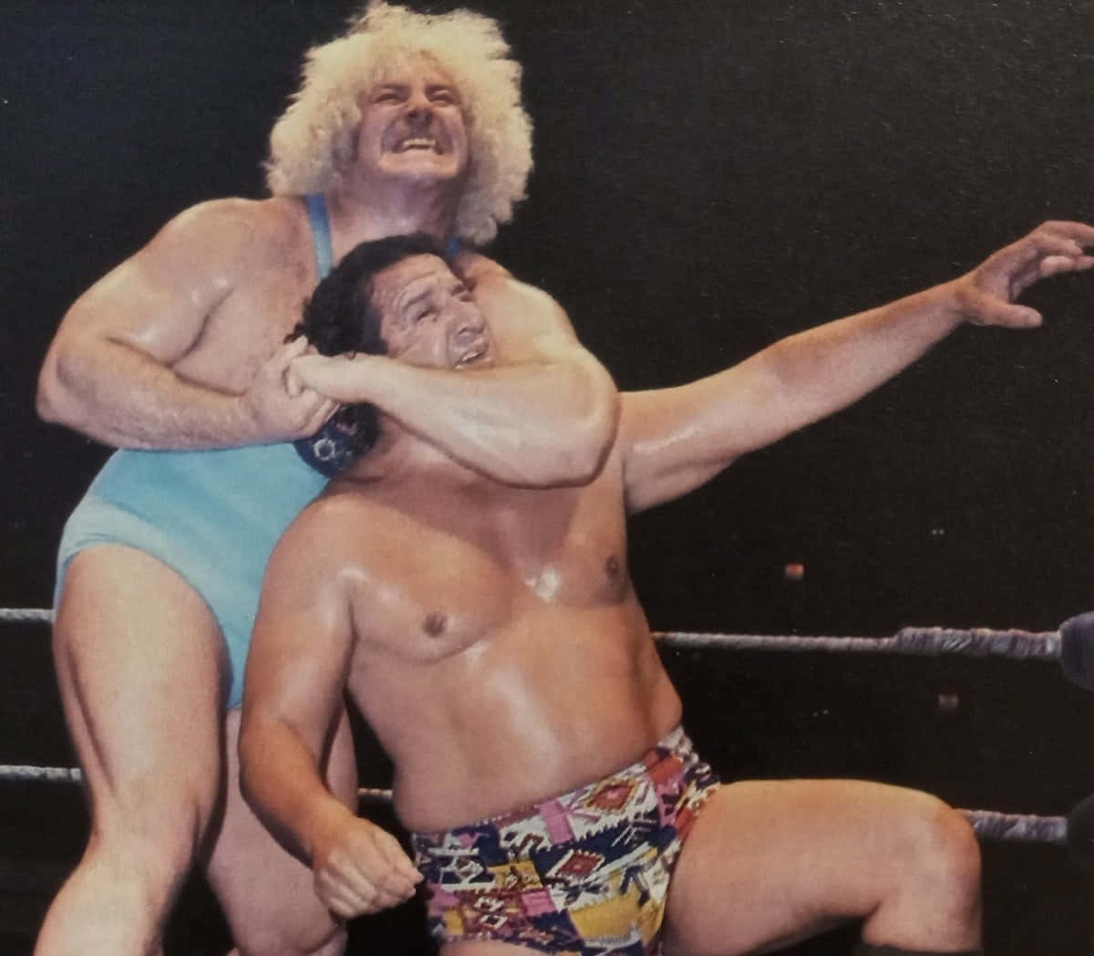 Ken Patera Headlocks Chief Jay Strongbow Wallpaper