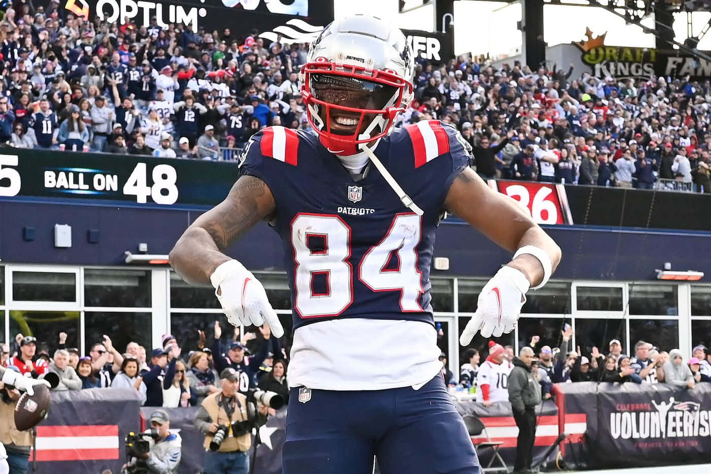 Kendrick Bourne Celebration New England Patriots Wallpaper