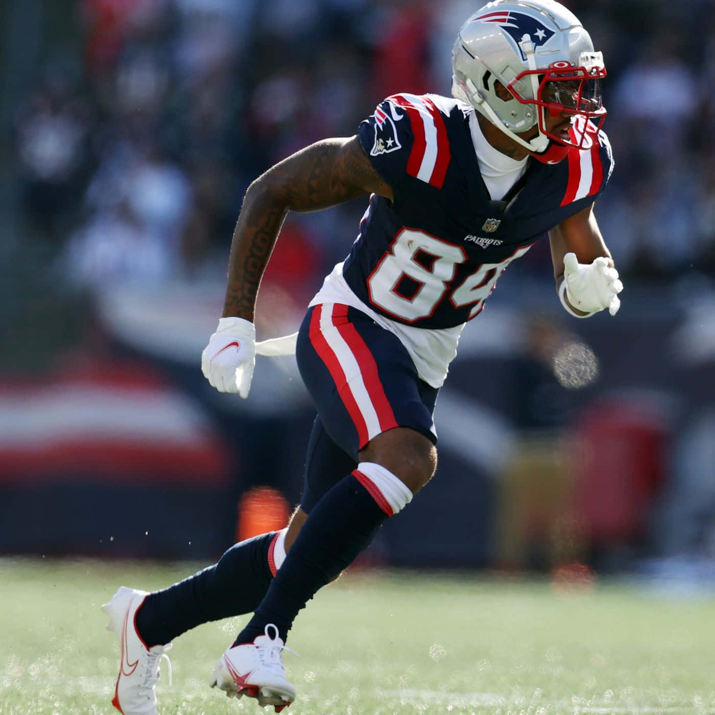 Kendrick Bourne In Action New England Patriots Wallpaper