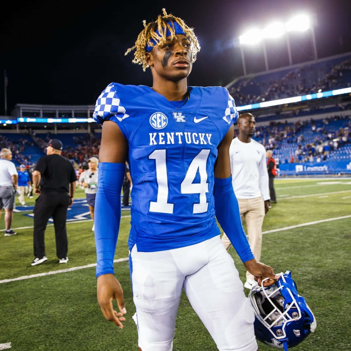 Kentucky Football Player Number14 Wallpaper