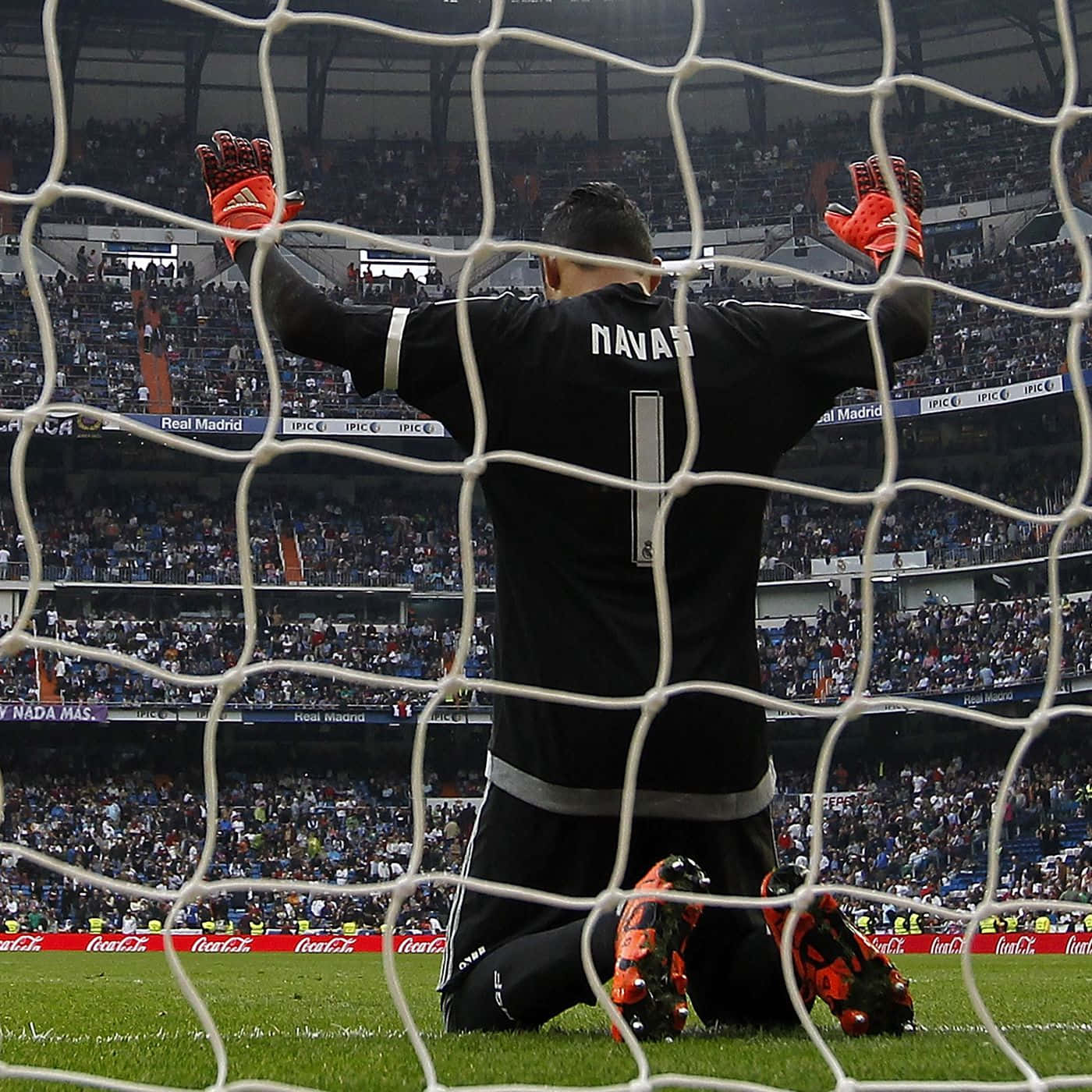 Keylor Navas In Action During A Football Match Wallpaper