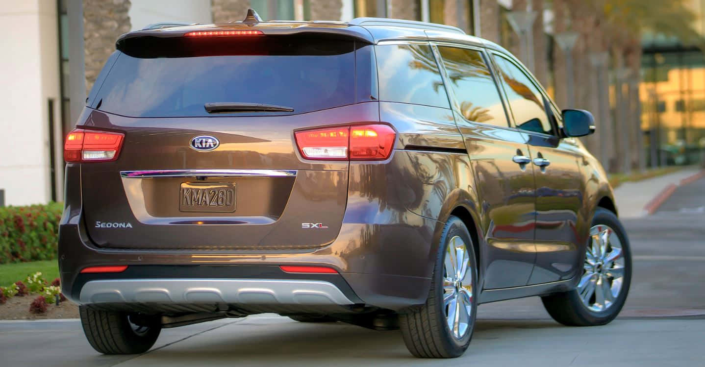 Kia Sedona: A Family-friendly Minivan Wallpaper