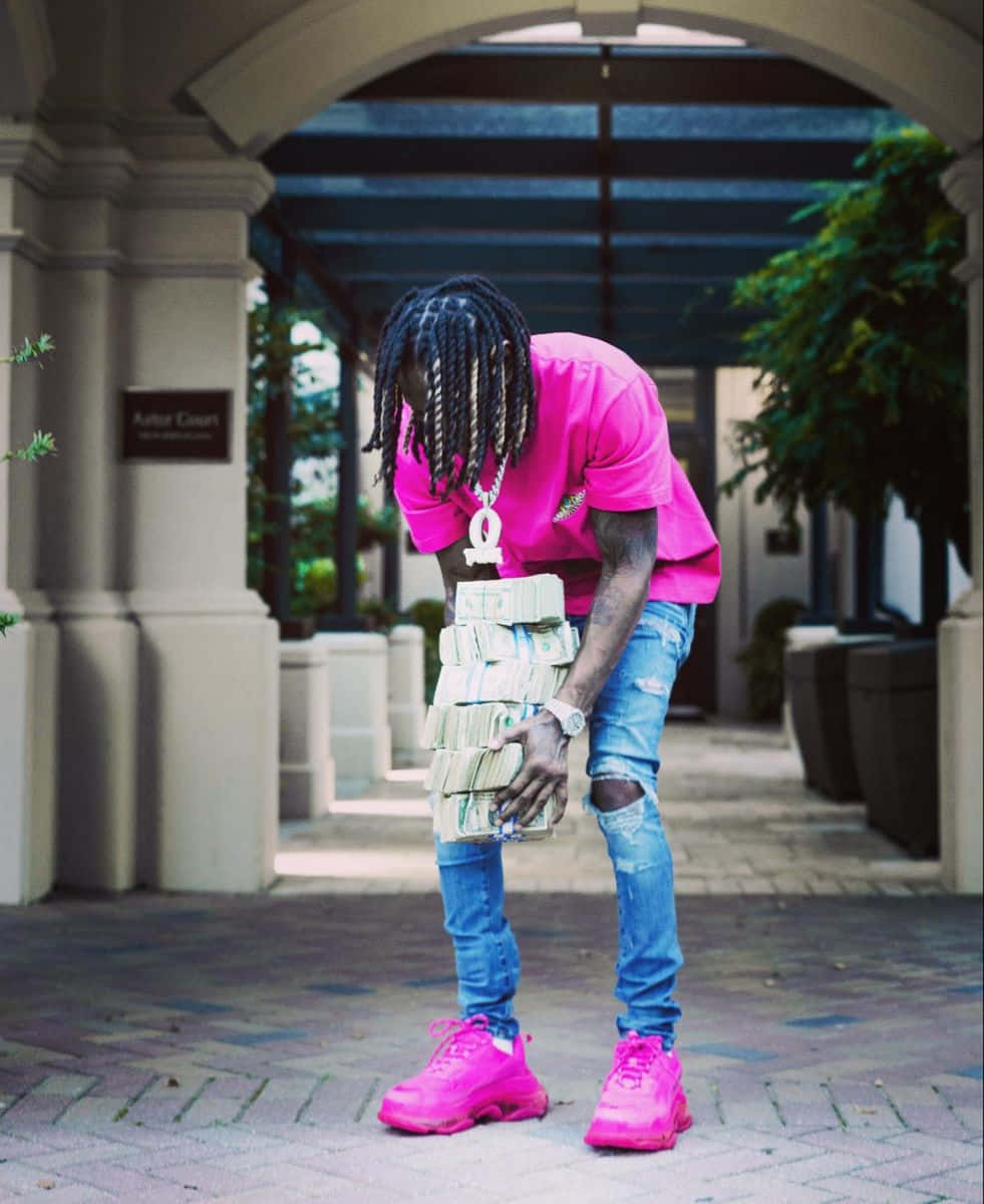 King Von Pink Shirt Money Stacks Outdoor Wallpaper