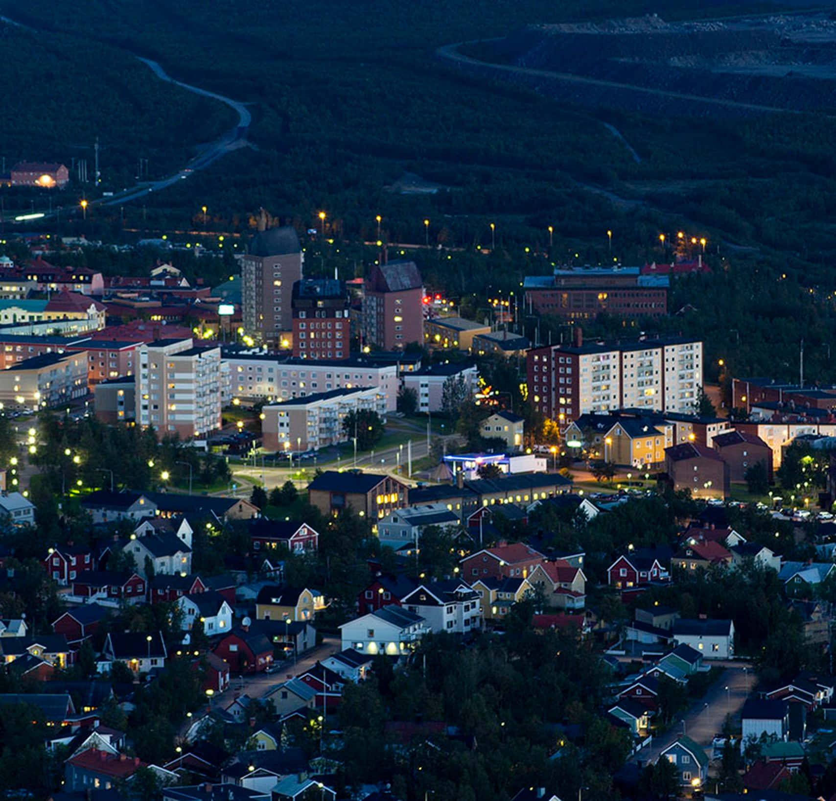 Kiruna Twilight Cityscape Wallpaper