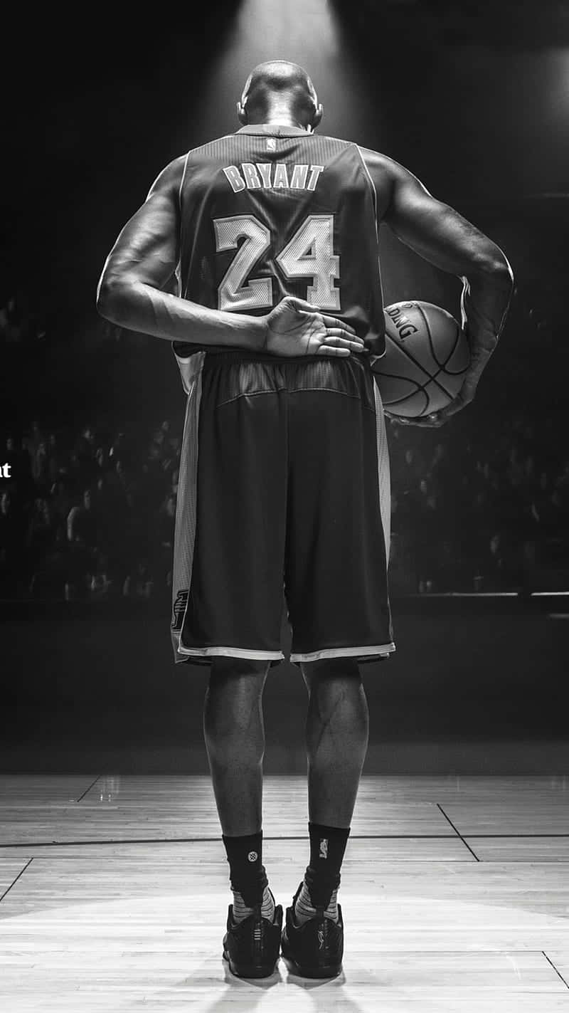 Kobe Bryant24 Jersey Blackand White Wallpaper