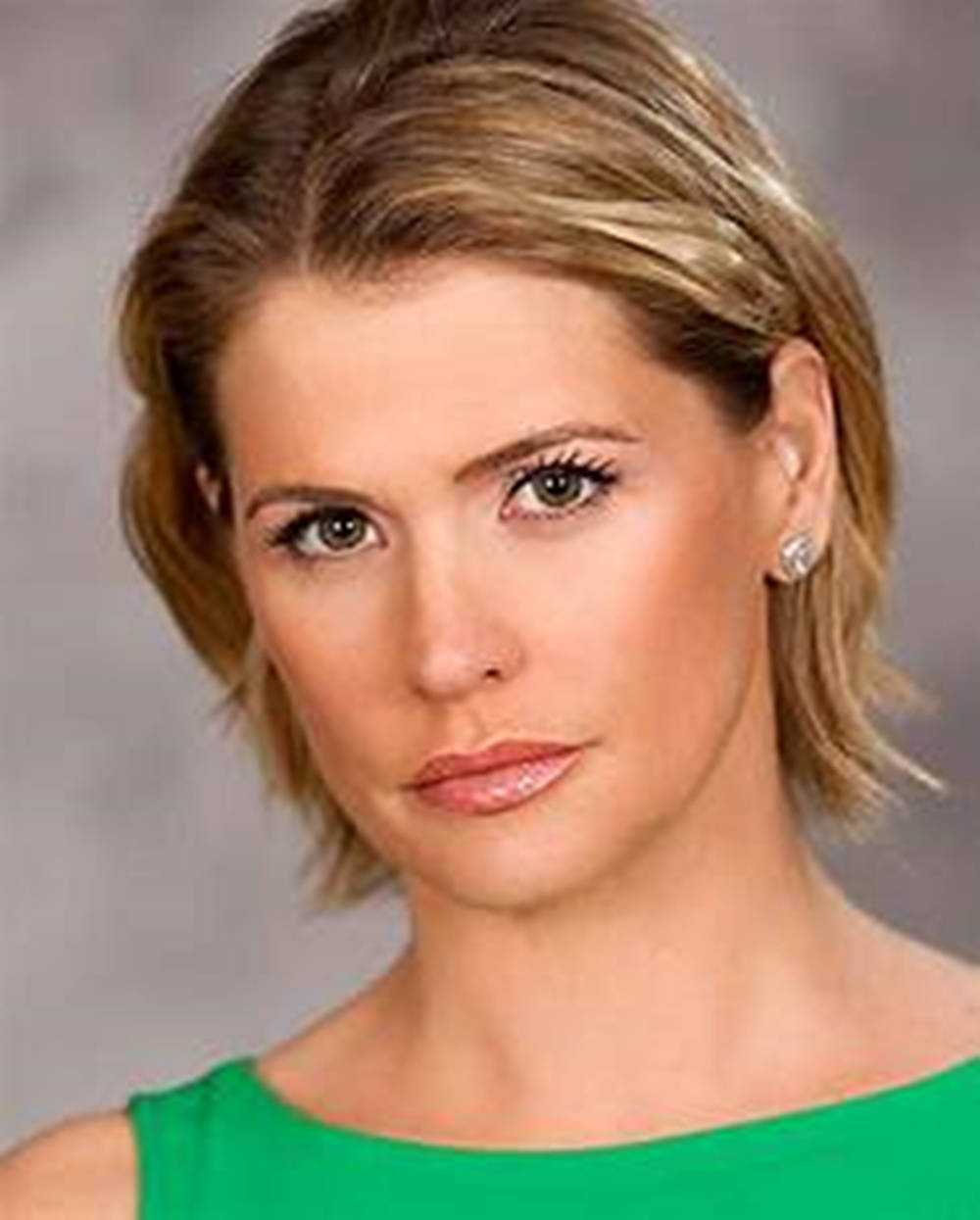 Kristy Swanson Headshot Portrait Session Wallpaper