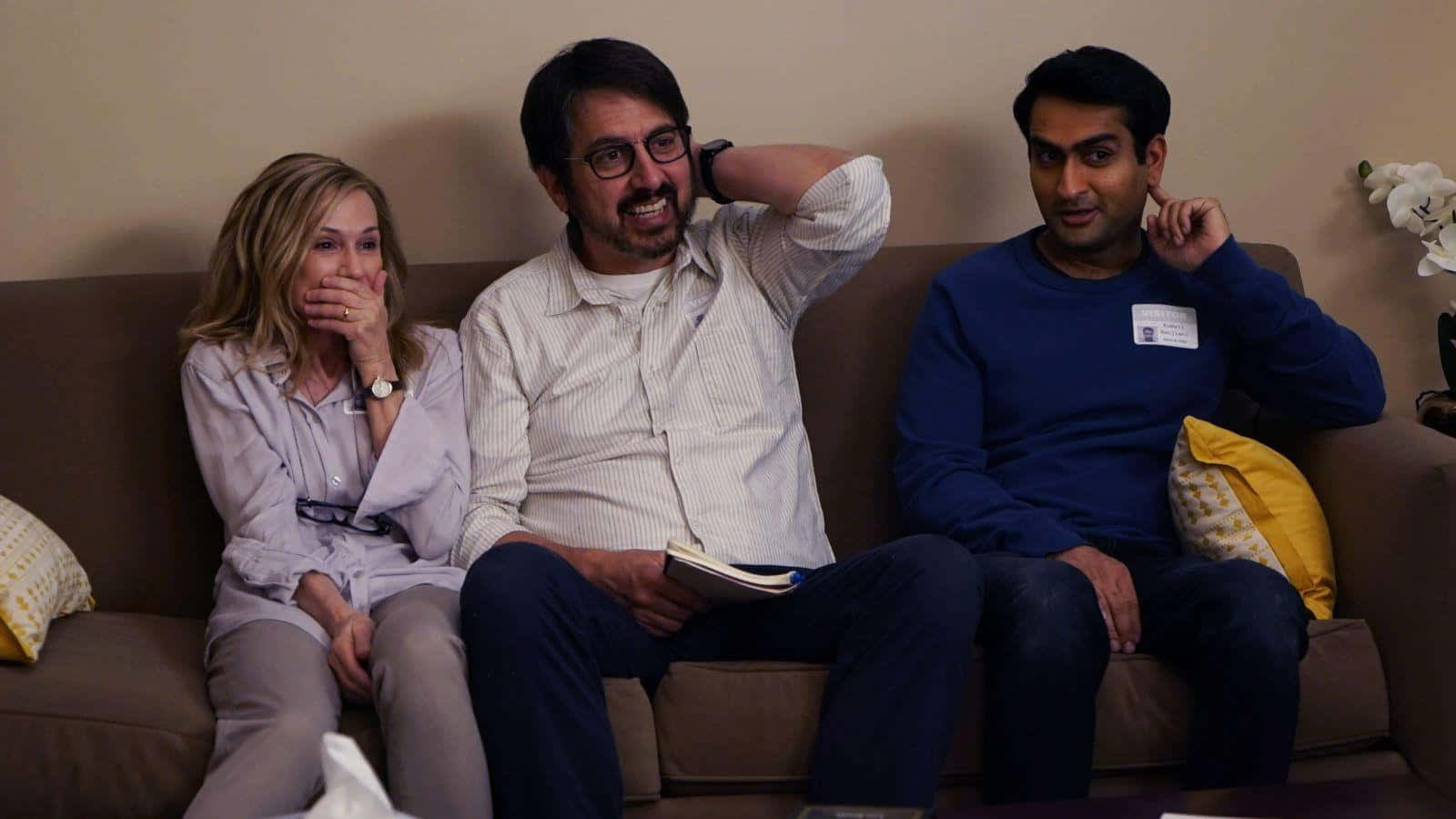 Kumail Nanjiani And Emily V. Gordon In The Big Sick Wallpaper