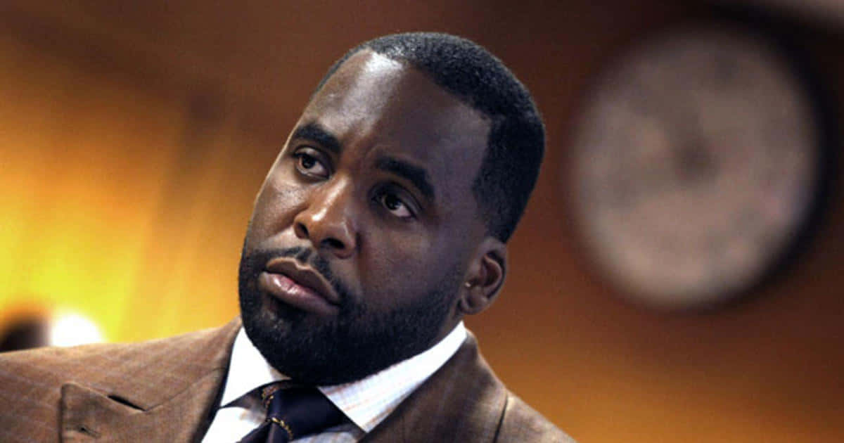 Kwame Kilpatrick Delivering A Speech Wallpaper