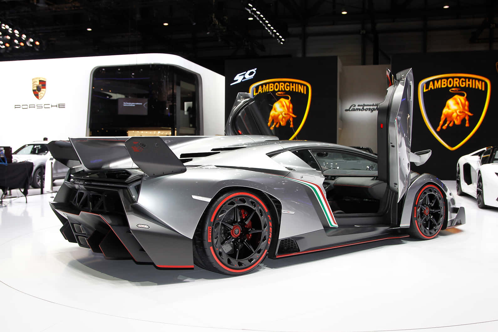 Lamborghini Veneno - The Ultimate Supercar Wallpaper