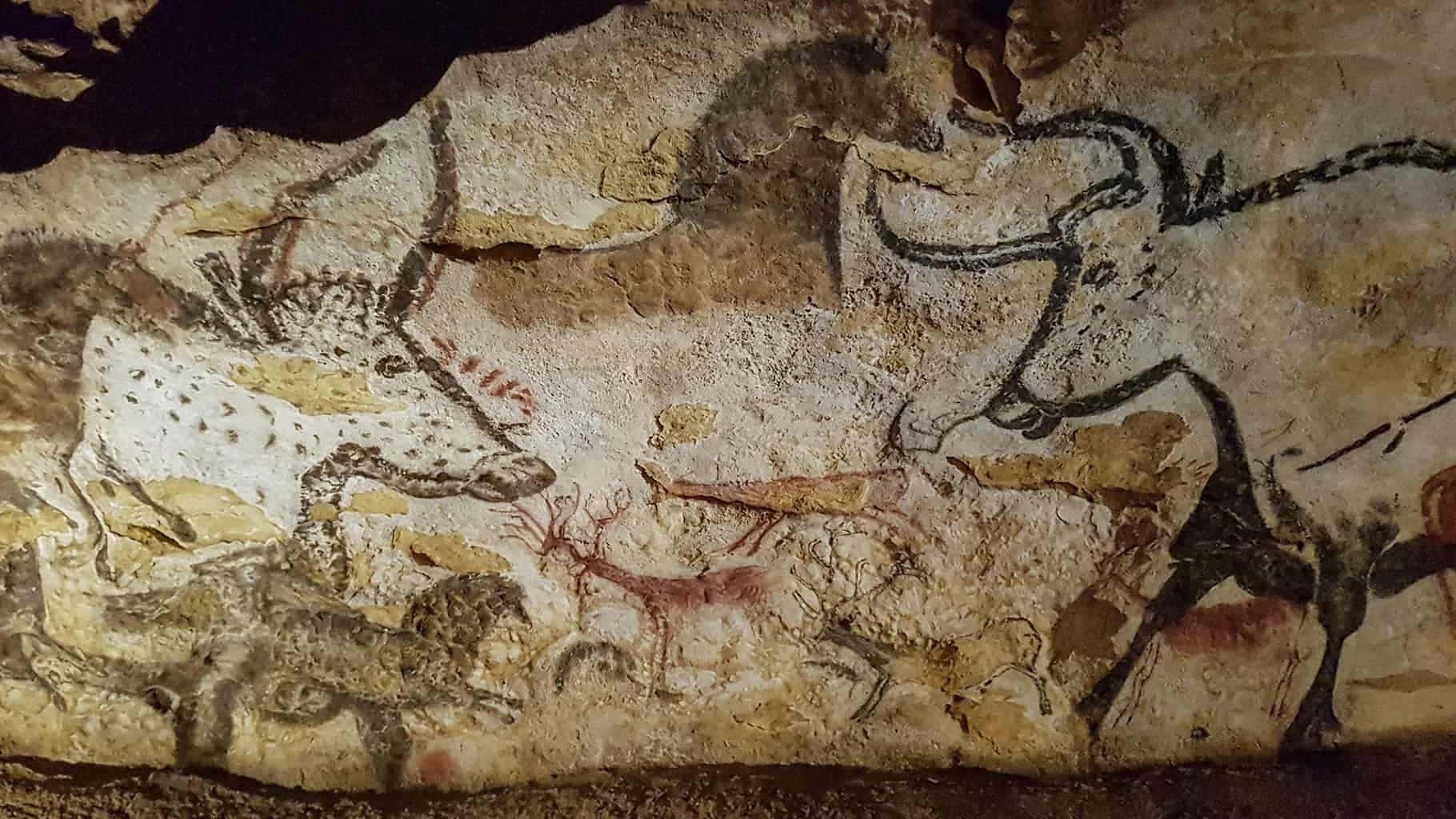 Lascaux Caves Wallpaper