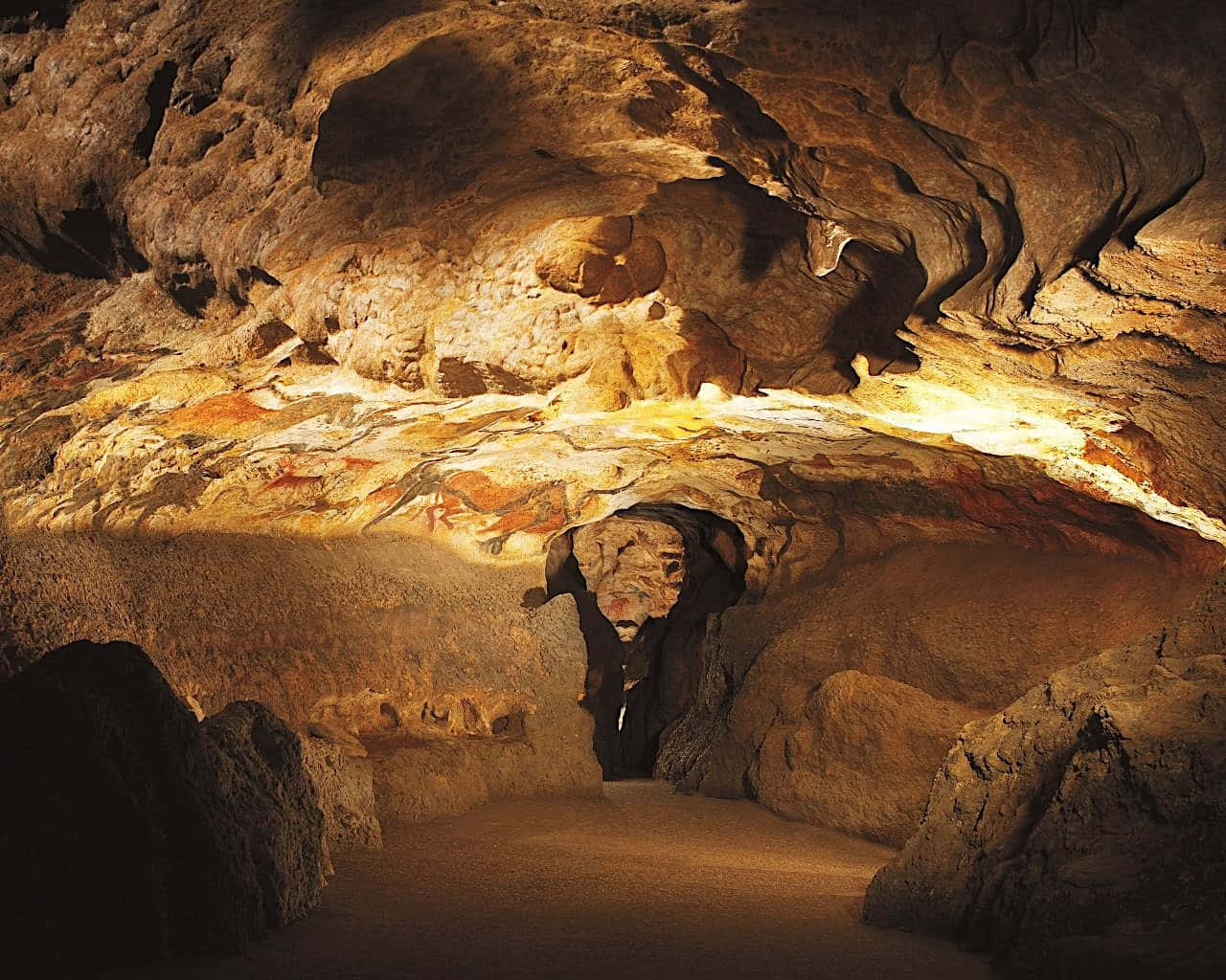 Lascaux Caves Wallpaper