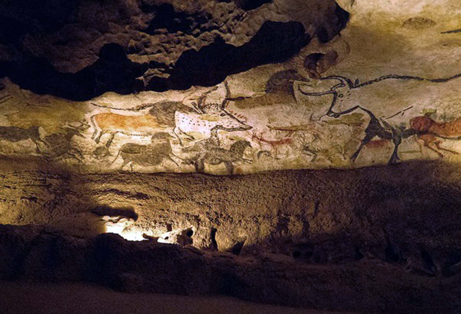 Lascaux Caves Wallpaper