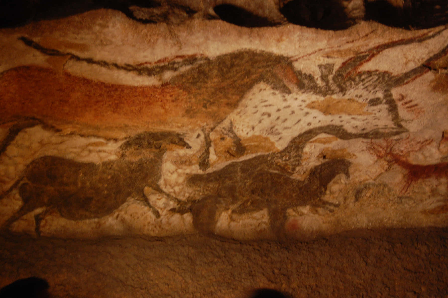 Lascaux Caves Wallpaper