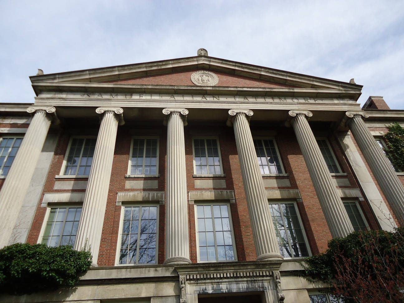 Lattimore Hall At The University Of Rochester Wallpaper