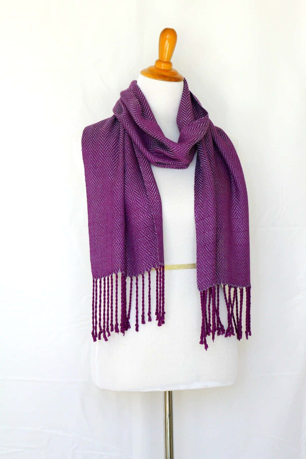 Layer Up In Style With A Chunky Purple Scarf Wallpaper