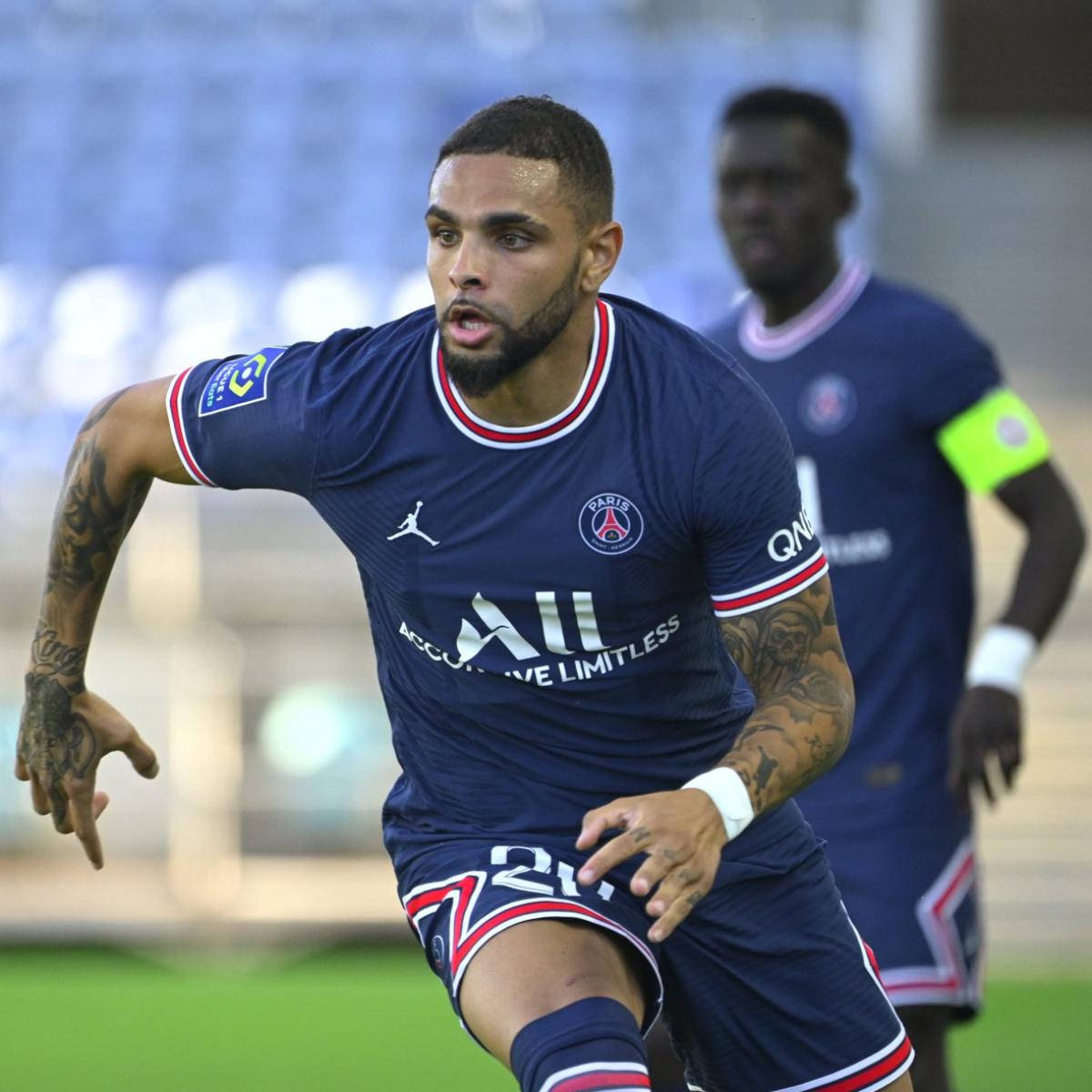 Layvin Kurzawa Running Wallpaper