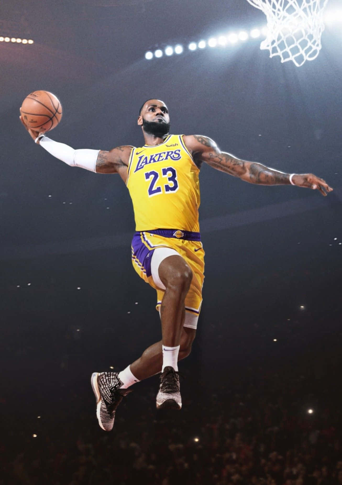 Le Bron James Lakers Dunk Action Wallpaper