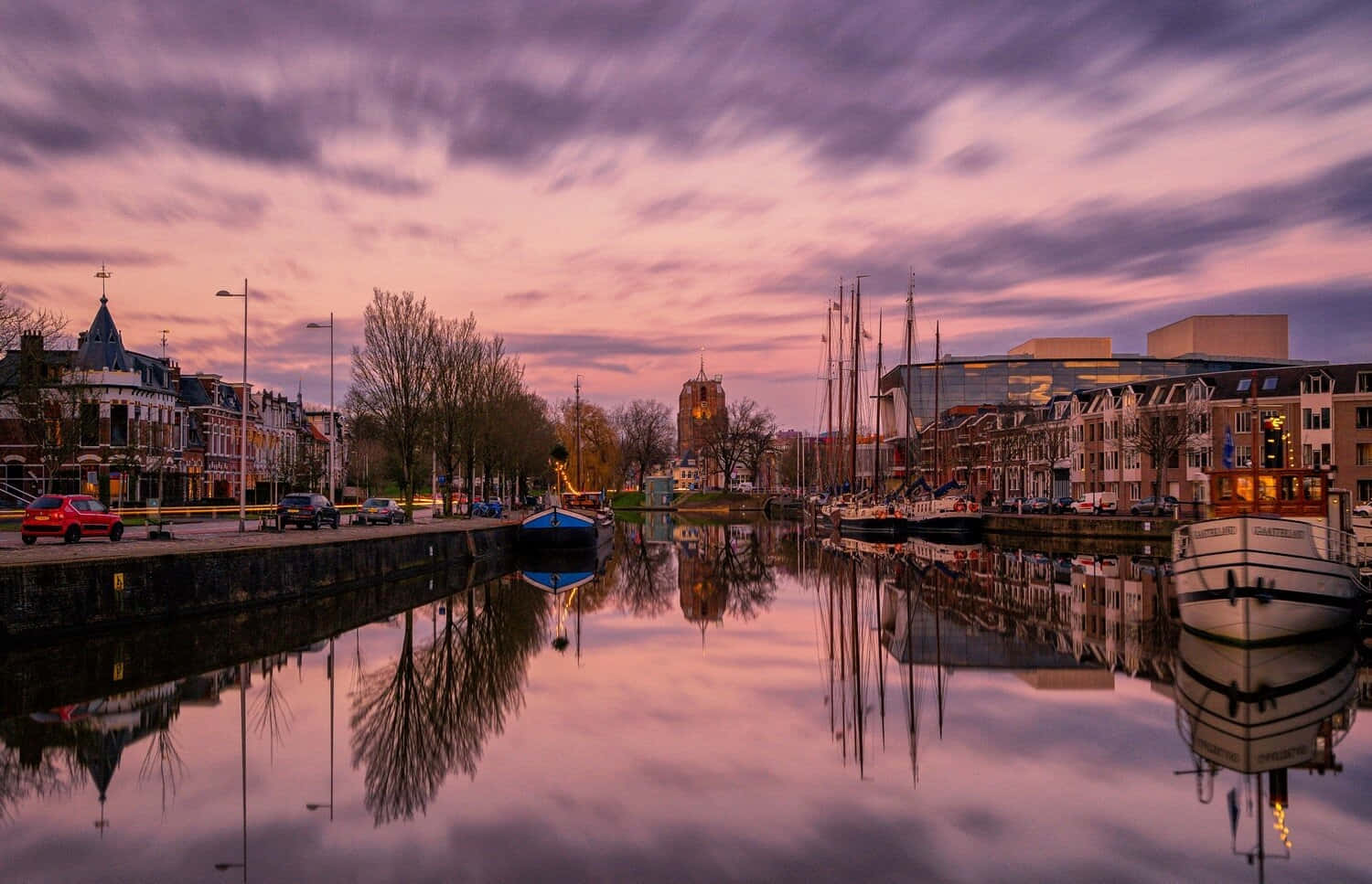 Leeuwarden Waterfront Dusk Reflection Wallpaper