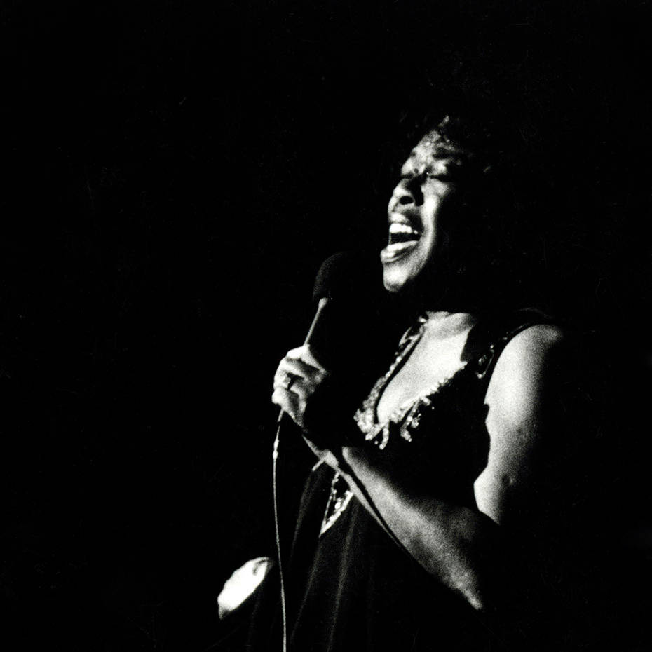 Legendary Jazz Singer Sarah Vaughan Wallpaper