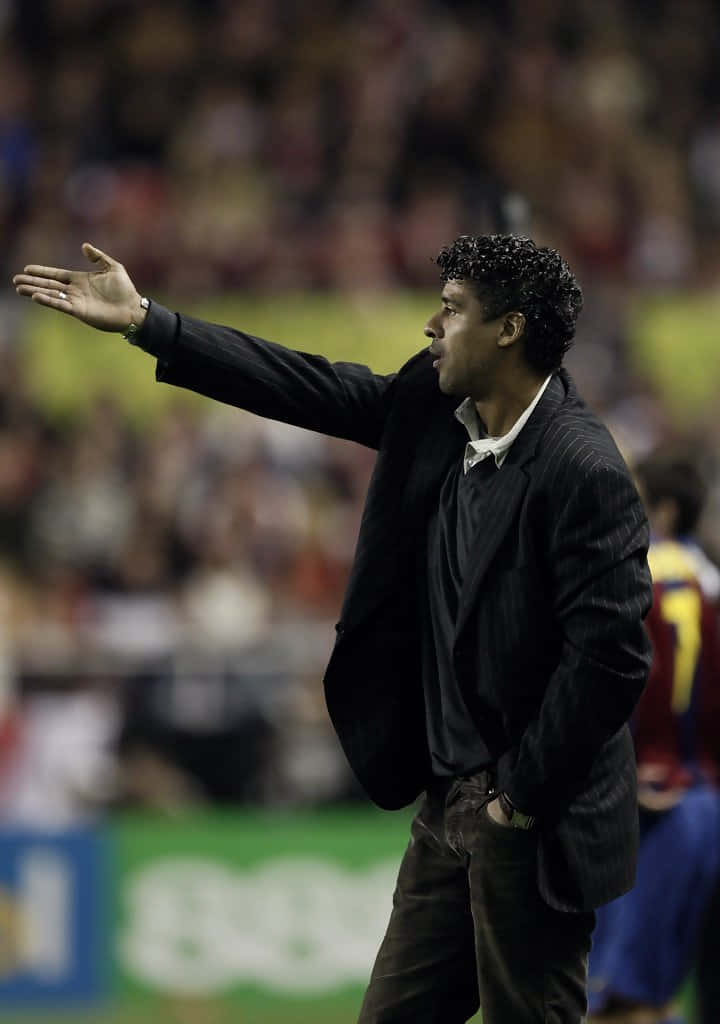 Legendary Sports Manager Frank Rijkaard Wallpaper