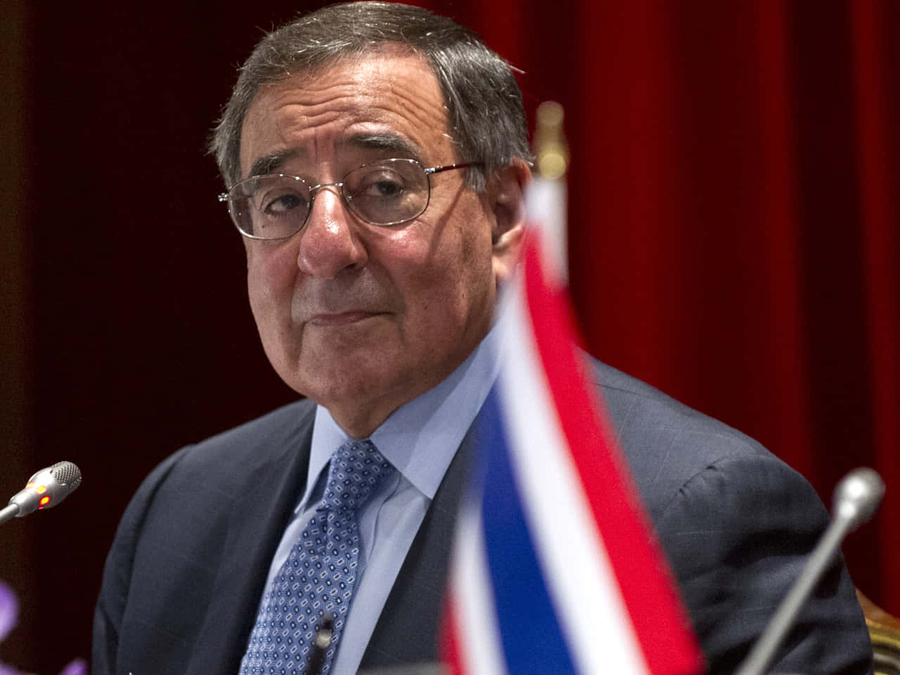 Leon Panetta Looking Somewhere Wallpaper