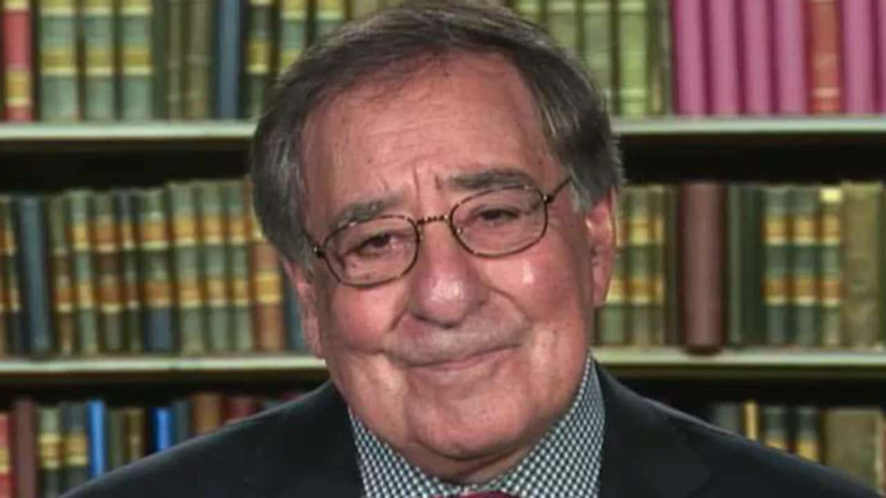 Leon Panetta Wearing Eyeglasses Wallpaper