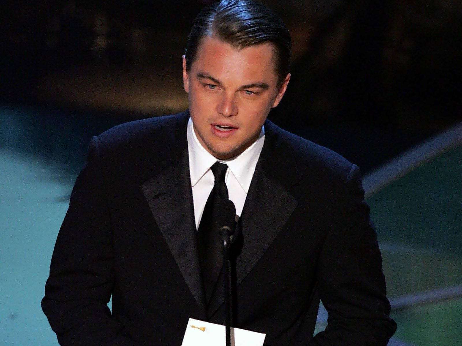 Leonardo Dicaprio Clean Black Suit Wallpaper