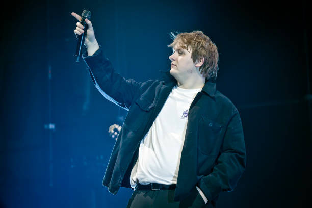 Lewis Capaldi Isle Of Wight Festival Wallpaper