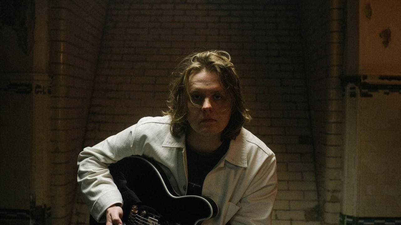 Lewis Capaldi Singer Wallpaper