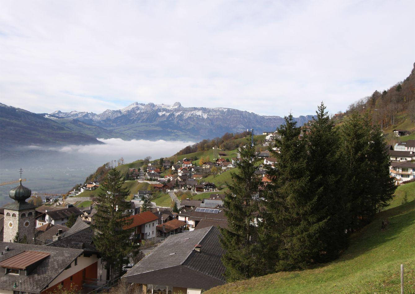 Liechtenstein Houses In Mountain Wallpaper