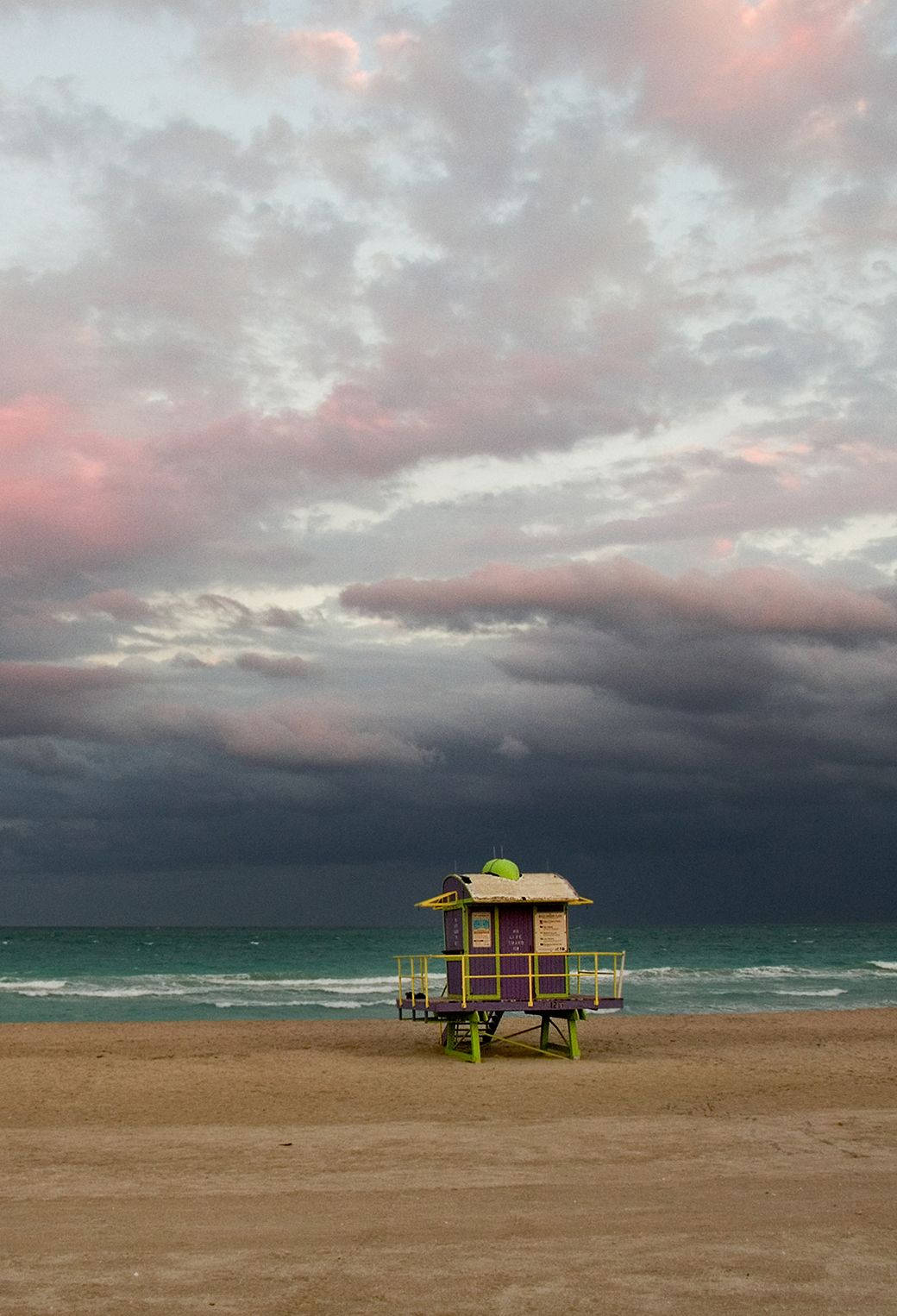 Lifeguard Tower Malibu Iphone Wallpaper