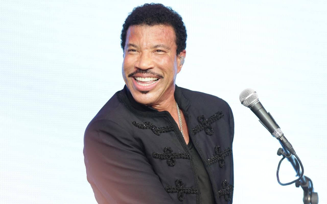 Lionel Richie Commodores Lead Singer Wallpaper