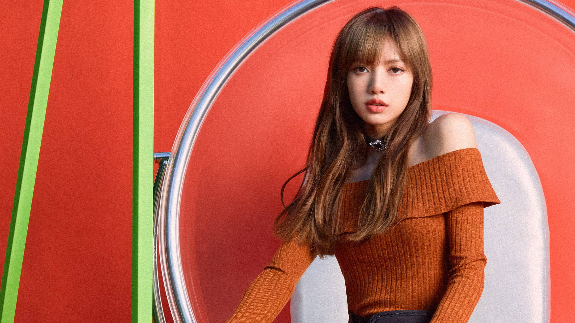 Lisa In Orange Blackpink Desktop Wallpaper