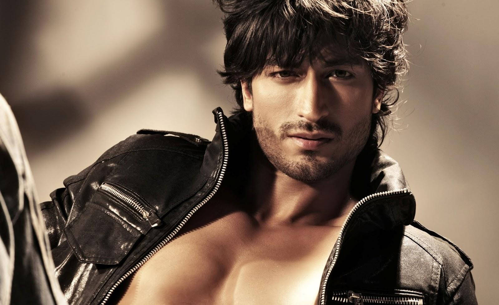 Long-haired Vidyut Jamwal Wallpaper