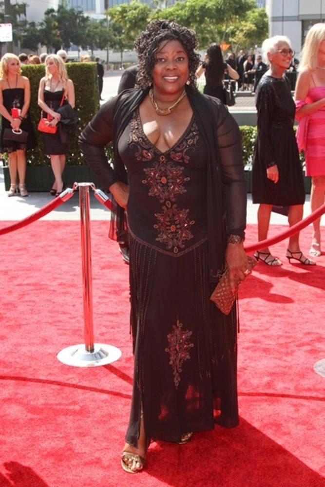 Loretta Devine 2011 Primetime Creative Arts Emmy Awards Wallpaper